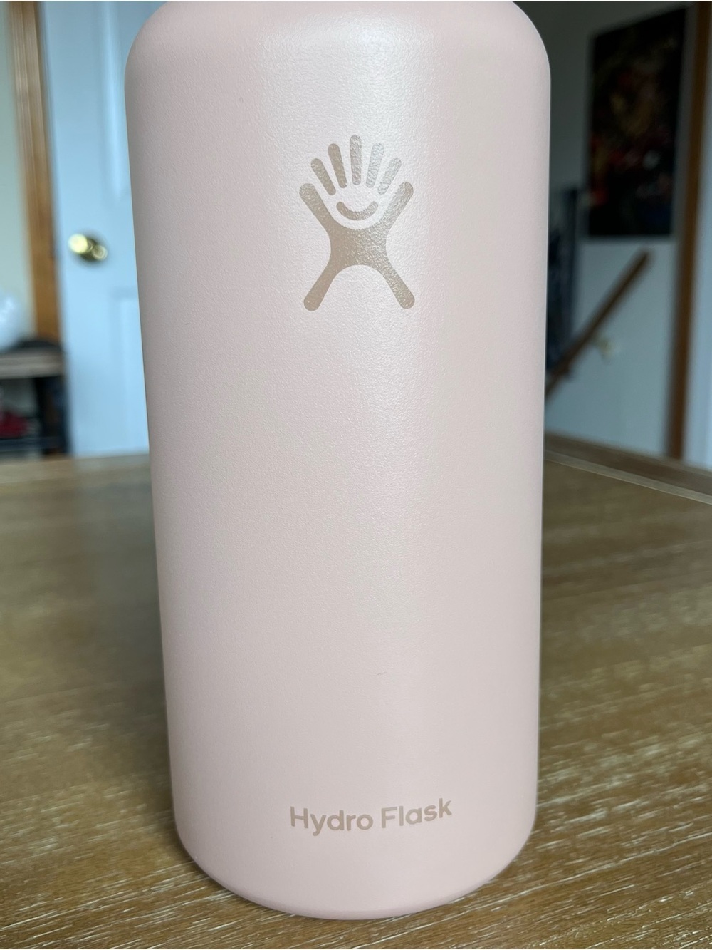 Hydro Flask 32oz Insulated Bottle with Carry Handle & Flip-top lid - Picture 2 of 9